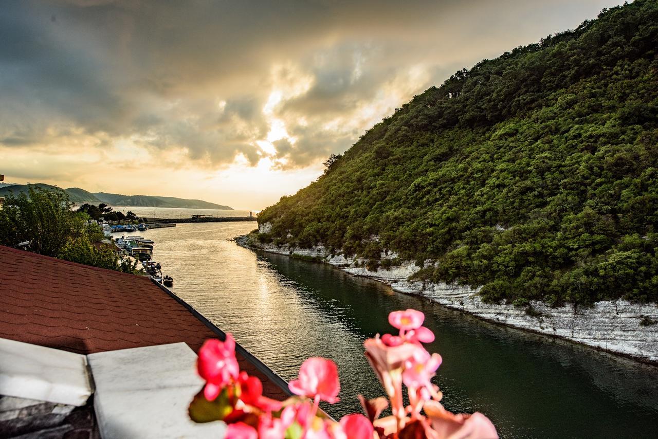 Hill River Hotel Ağva Zewnętrze zdjęcie