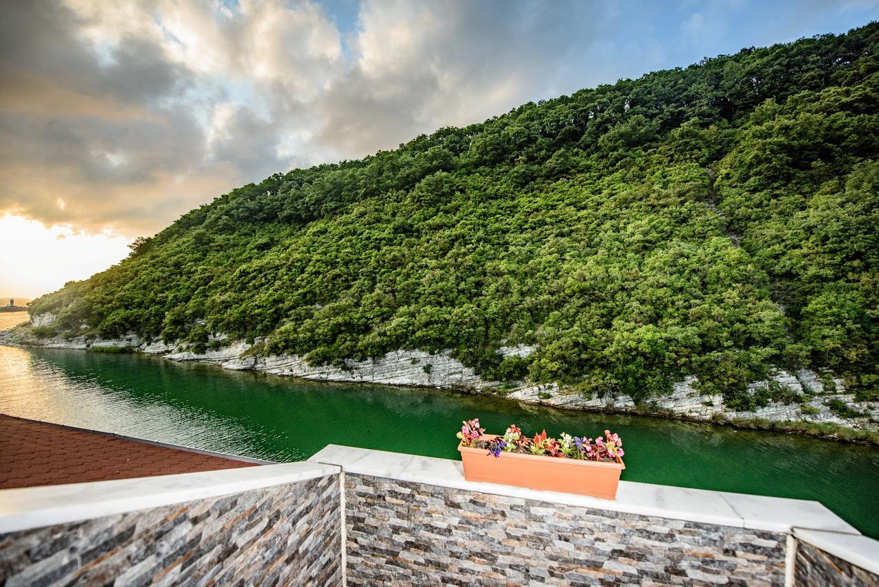 Hill River Hotel Ağva Zewnętrze zdjęcie